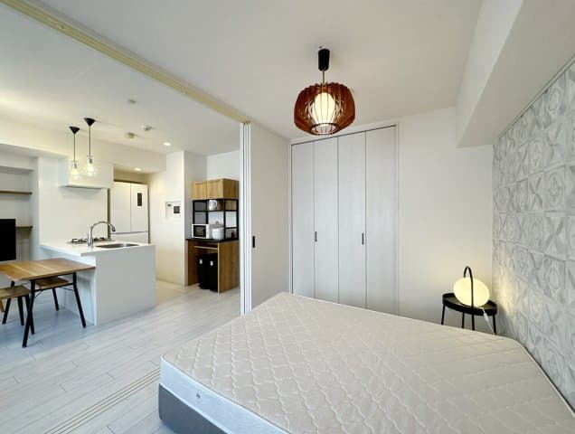 Room image 8