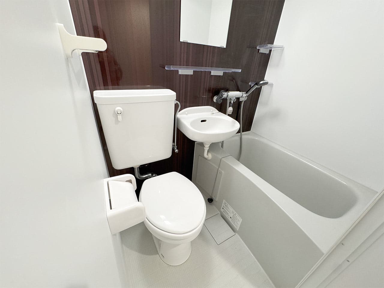 Room image 14