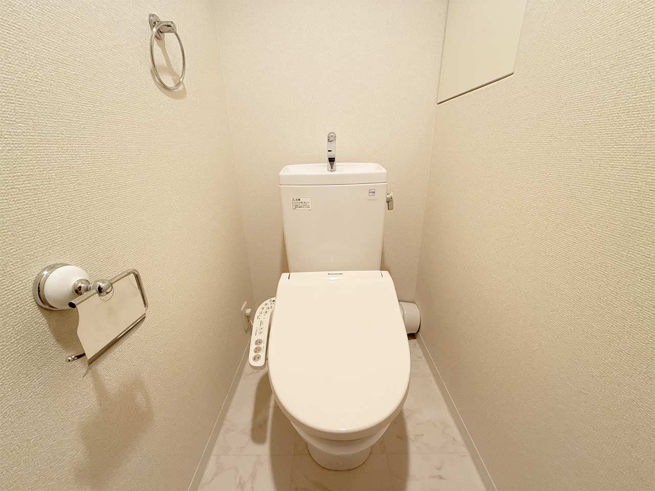 Room image 16