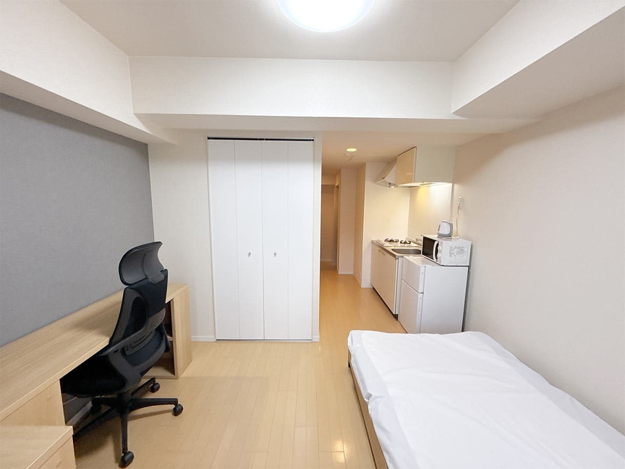 Room image 8