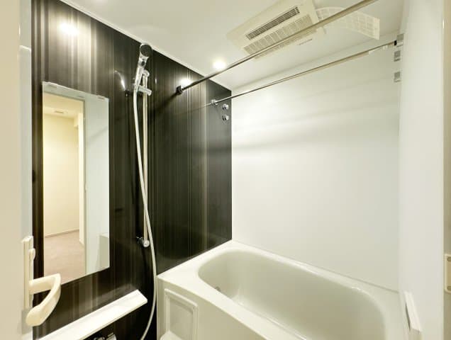 Room image 13