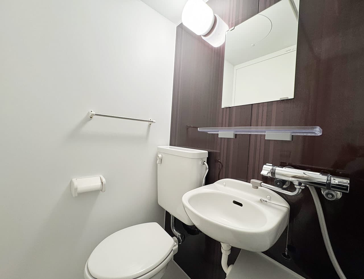 Room image 13