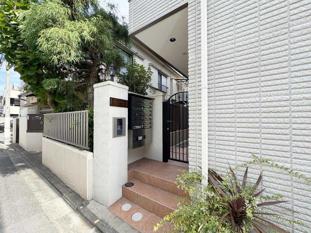 Room image 16