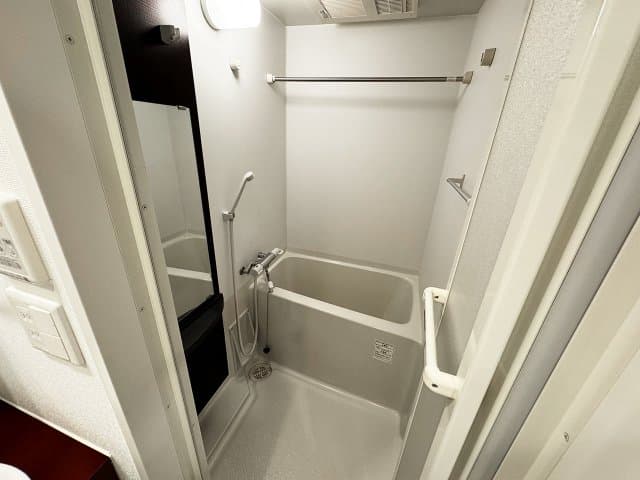 Room image 13