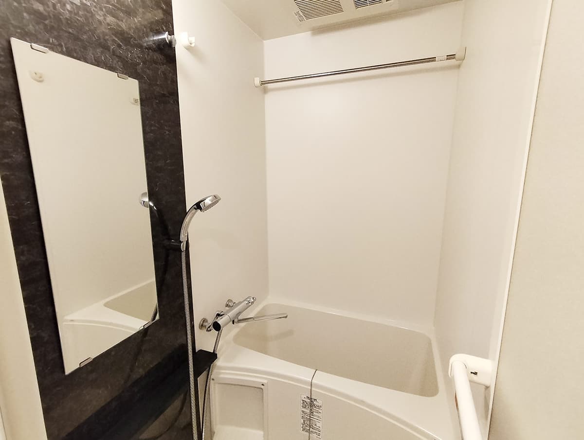 Room image 11