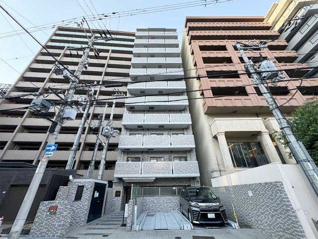 Main Image