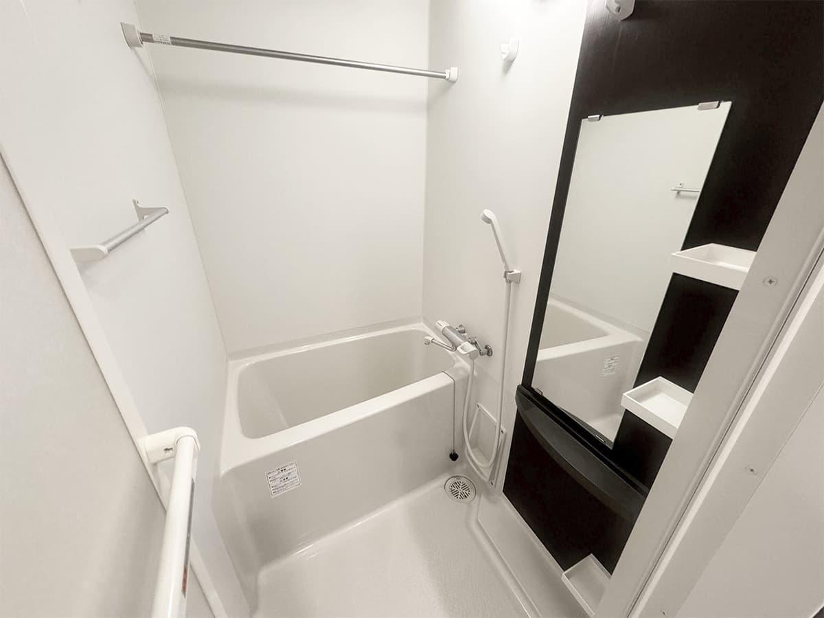 Room image 15