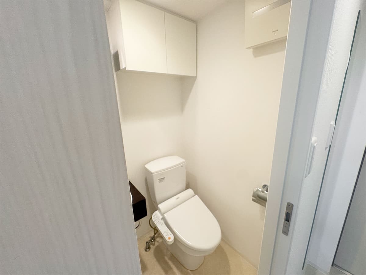 Room image 16