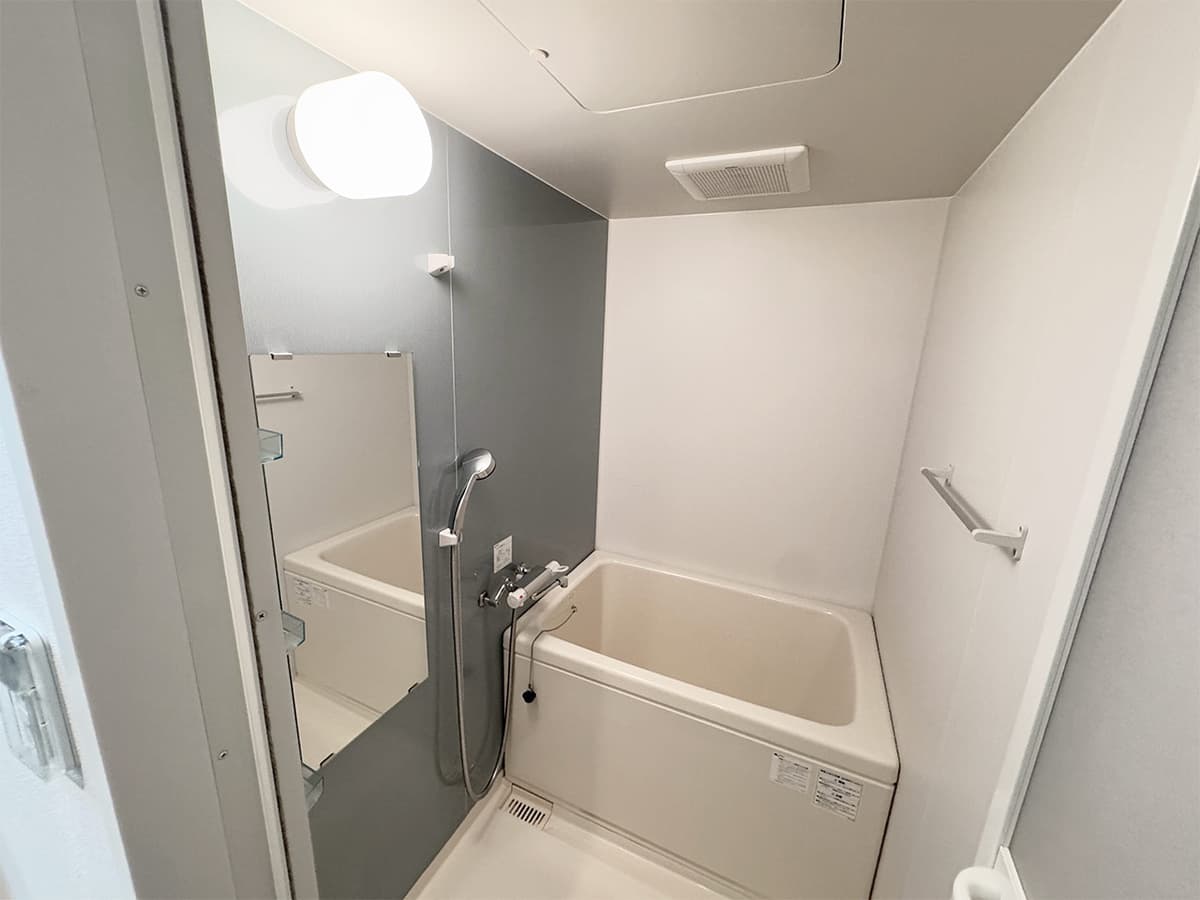 Room image 14