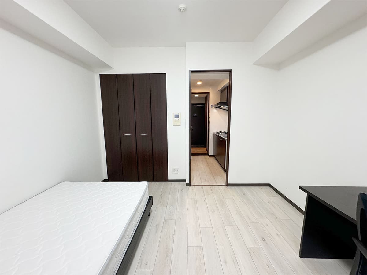 Room image 8