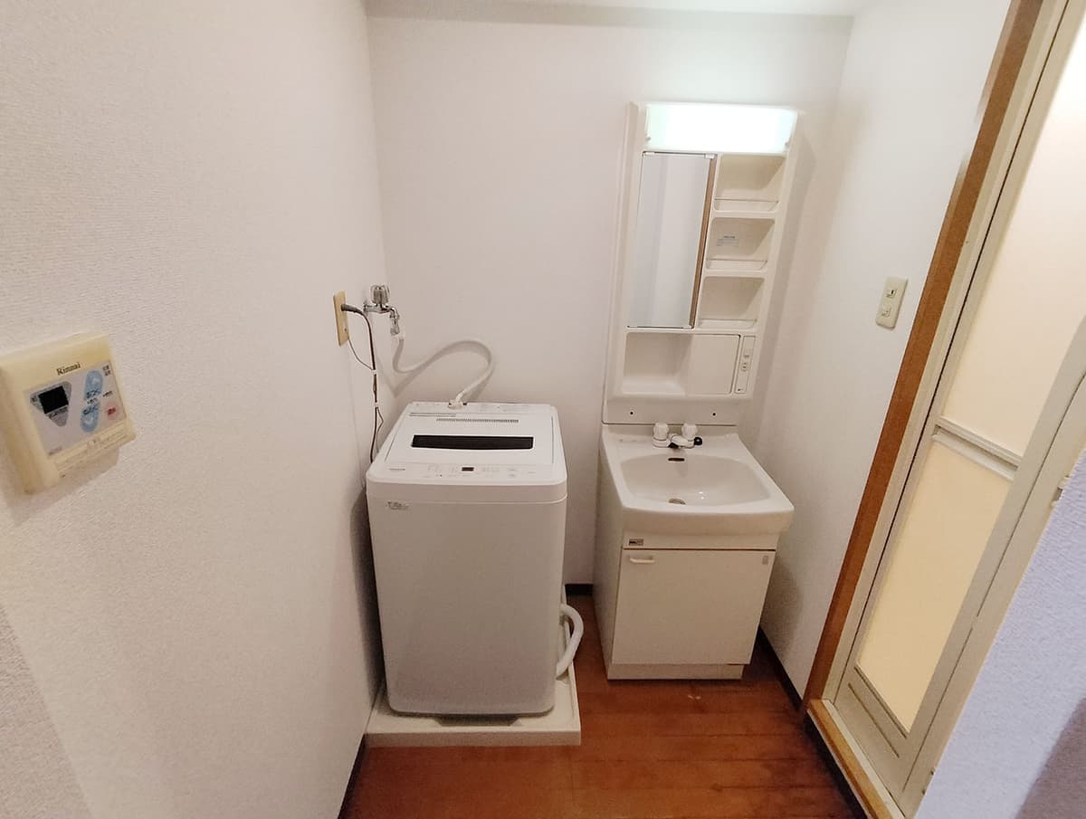 Room image 12