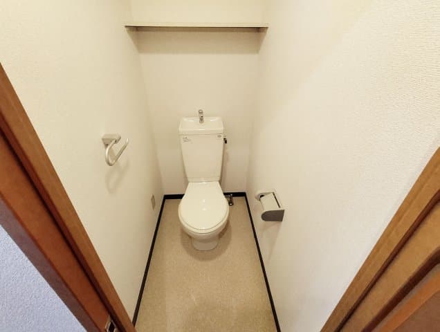 Room image 13