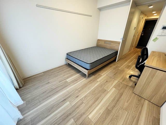 Room image 8