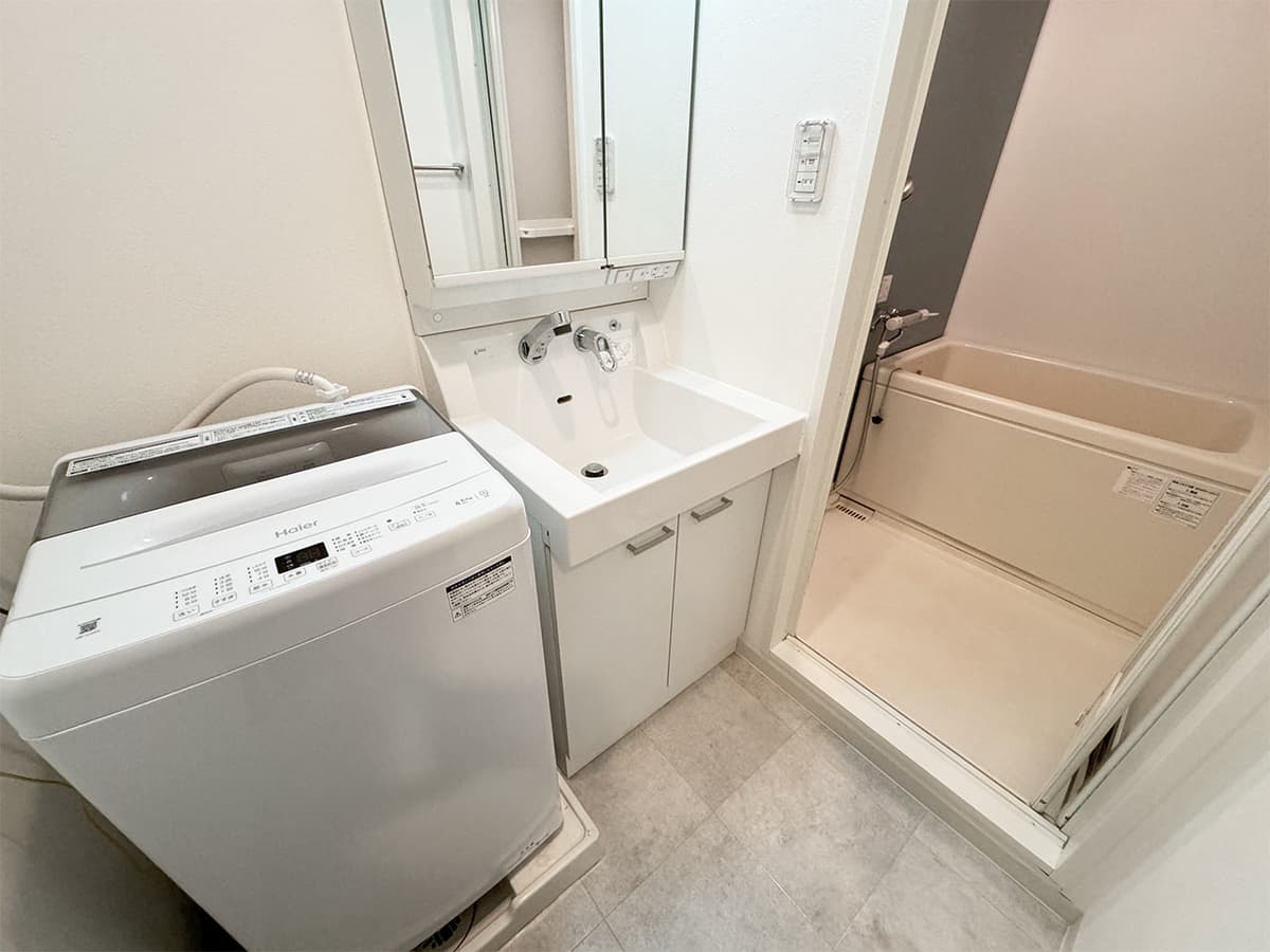Room image 15