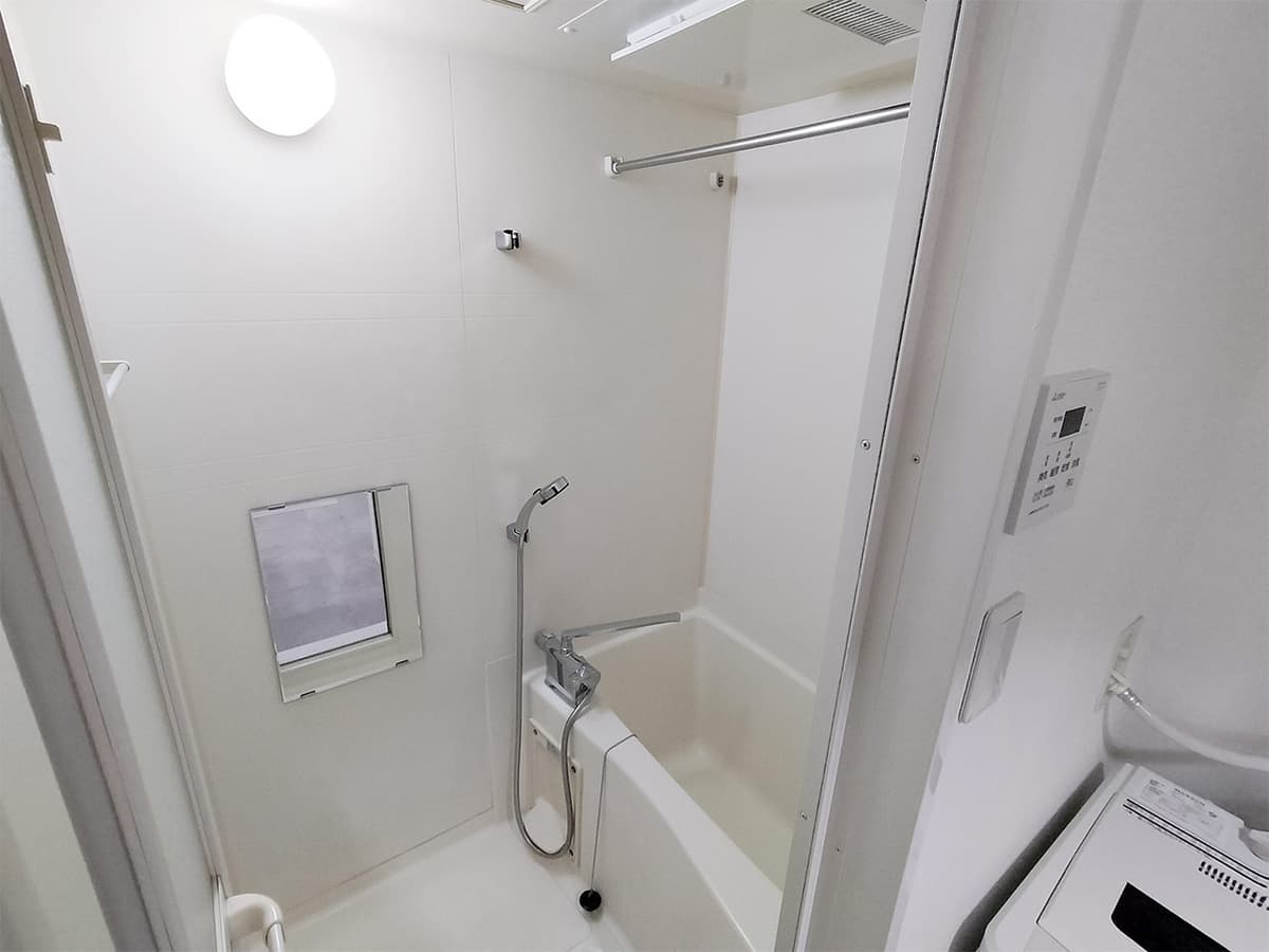 Room image 12