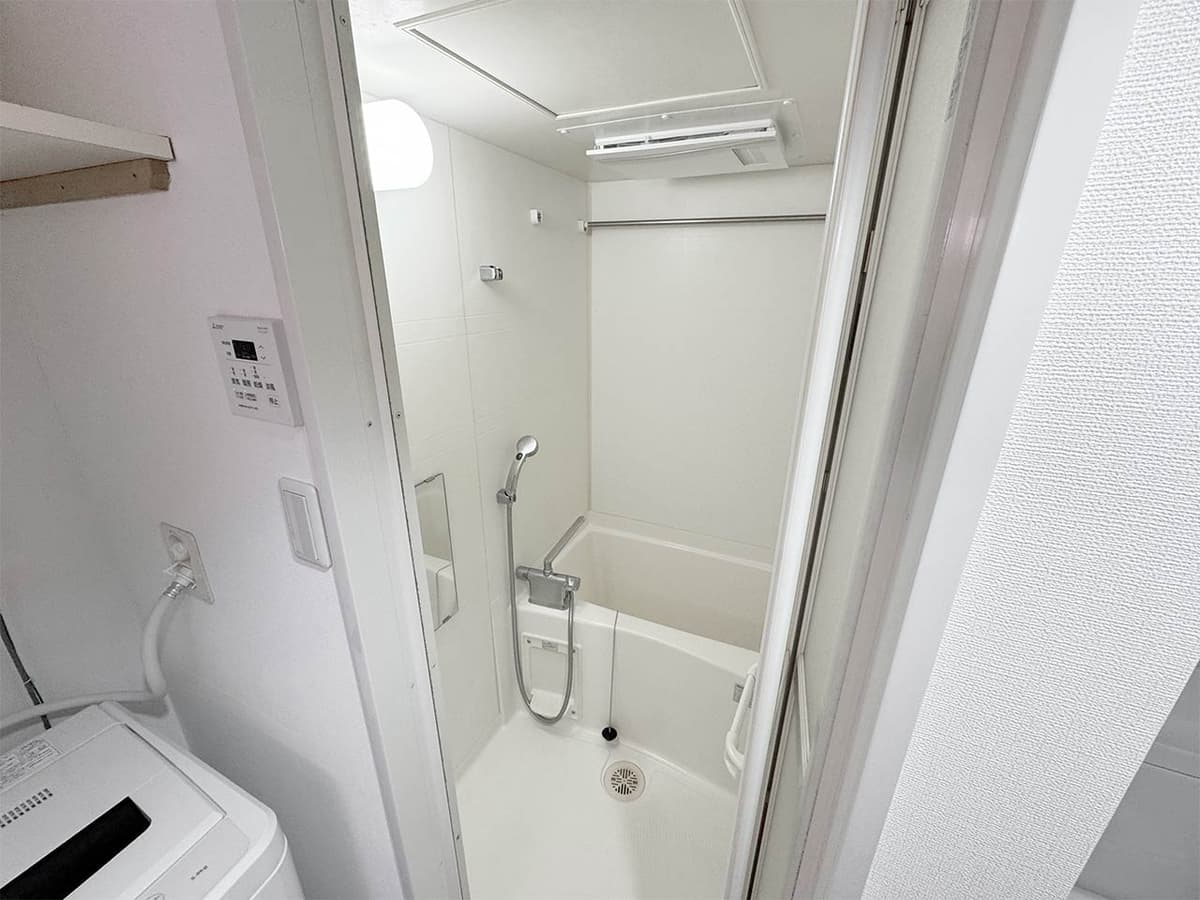Room image 15