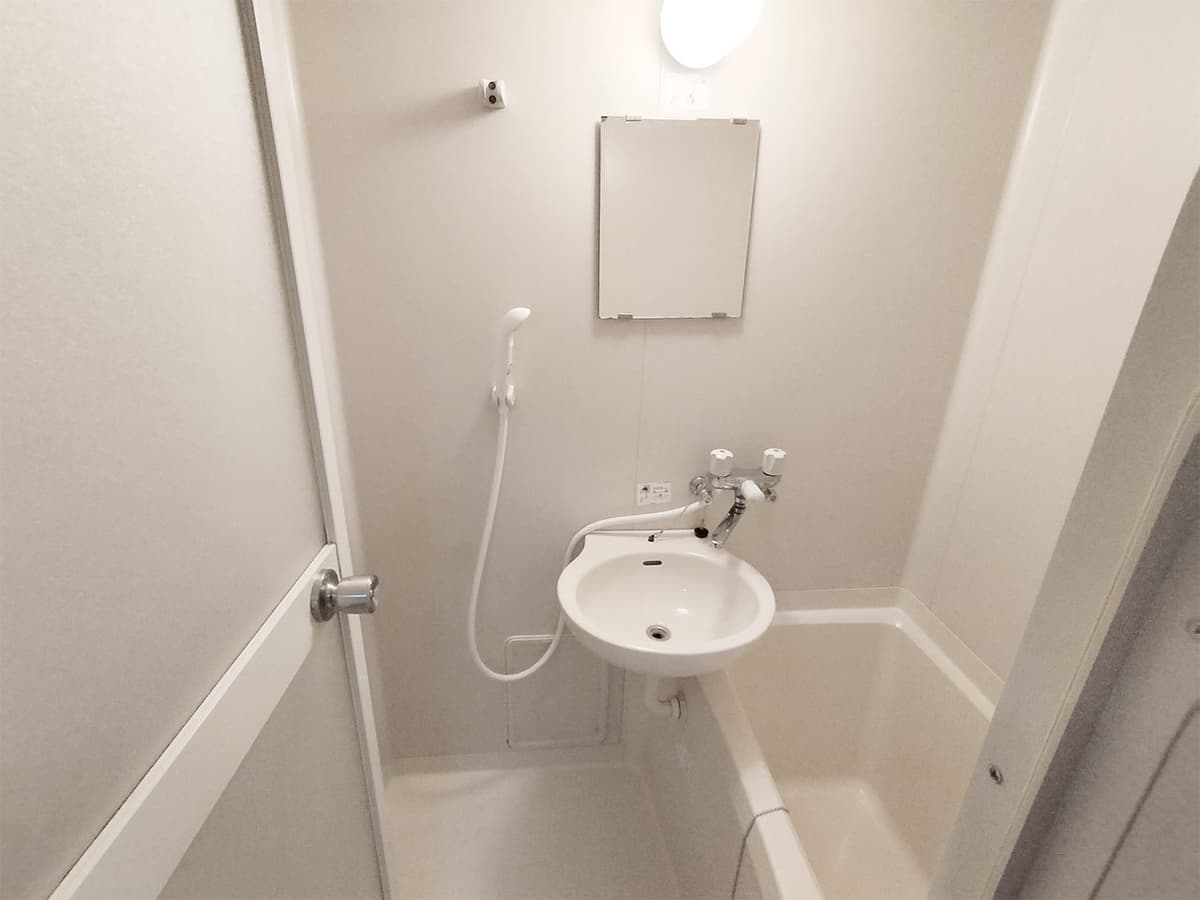 Room image 11