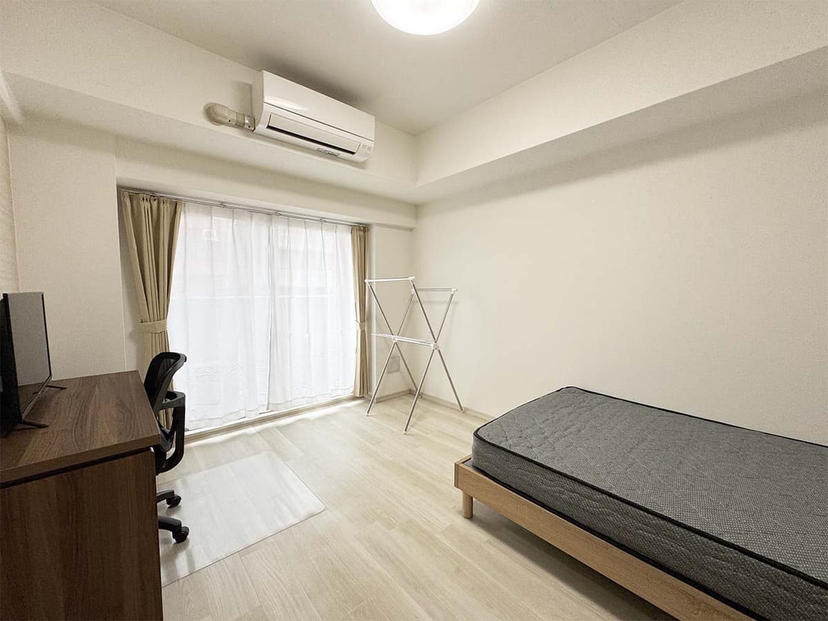 Room image 8