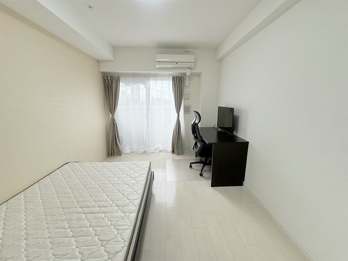 Room image 8