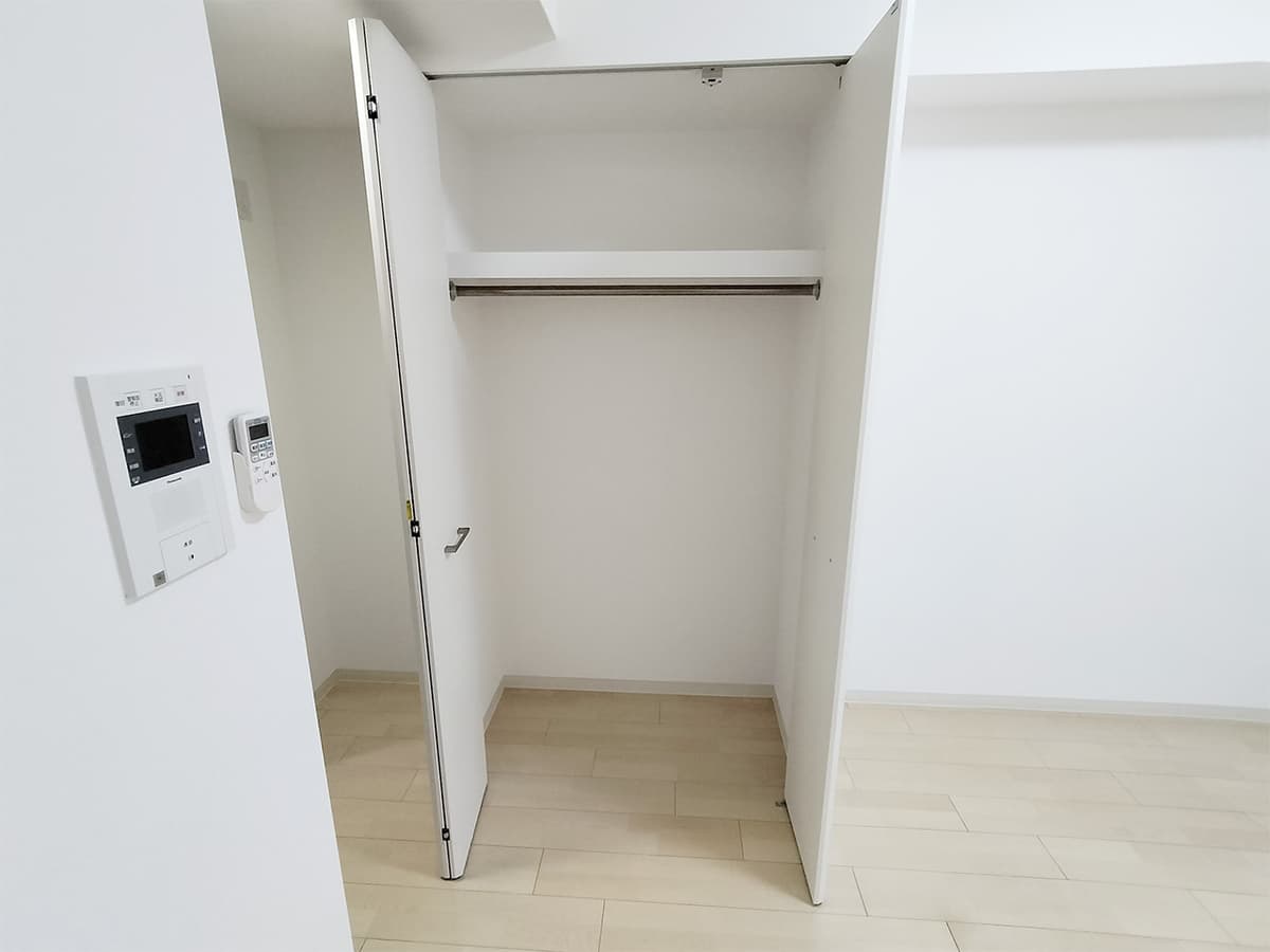 Room image 8