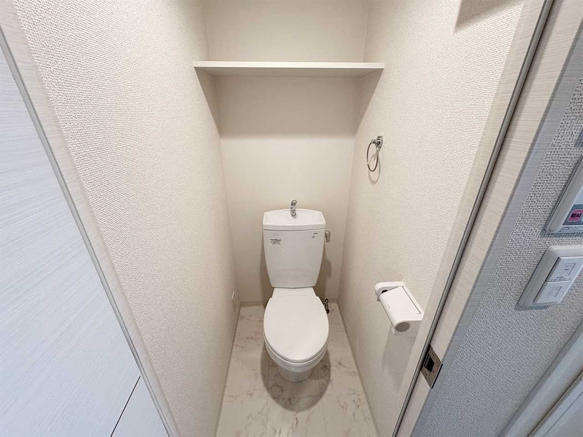 Room image 16