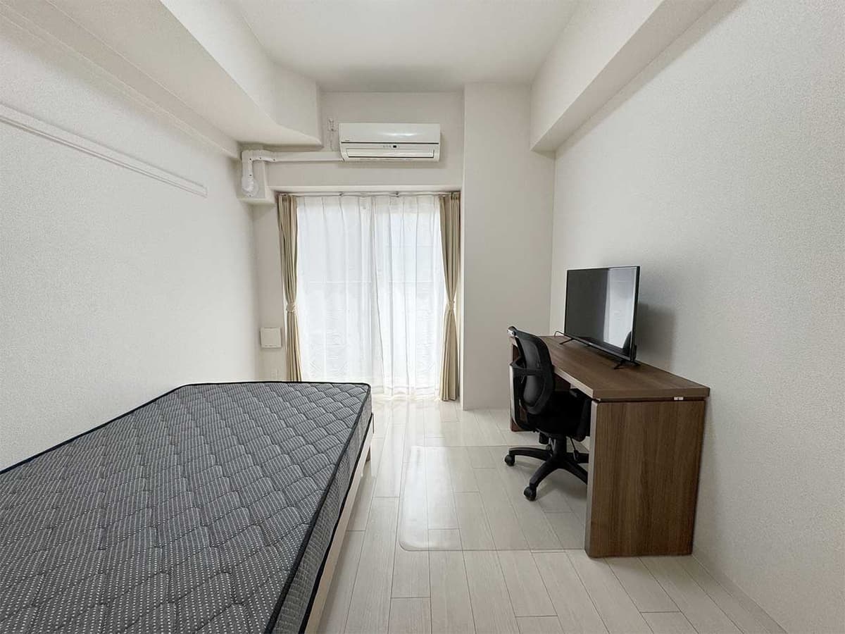 Room image 8