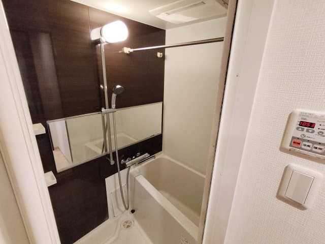 Room image 12