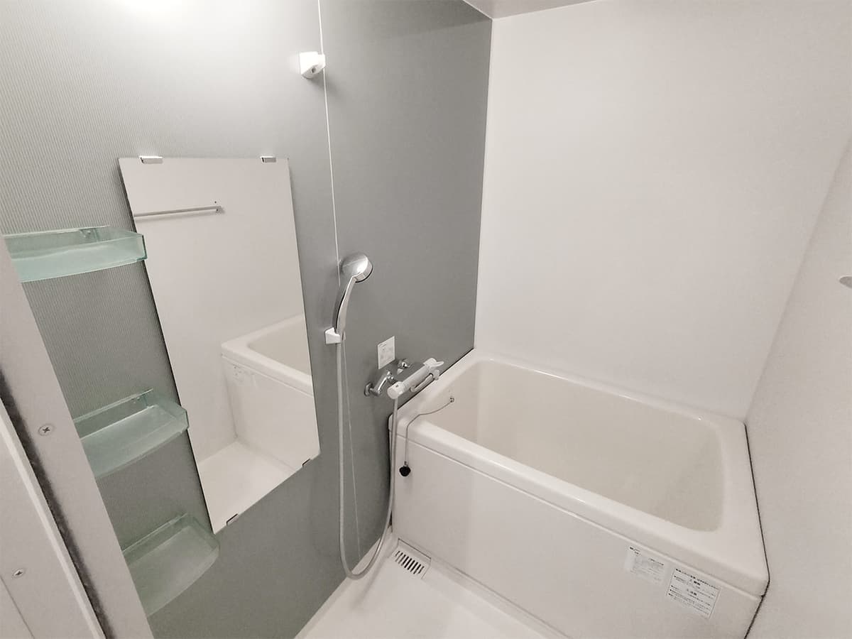 Room image 15