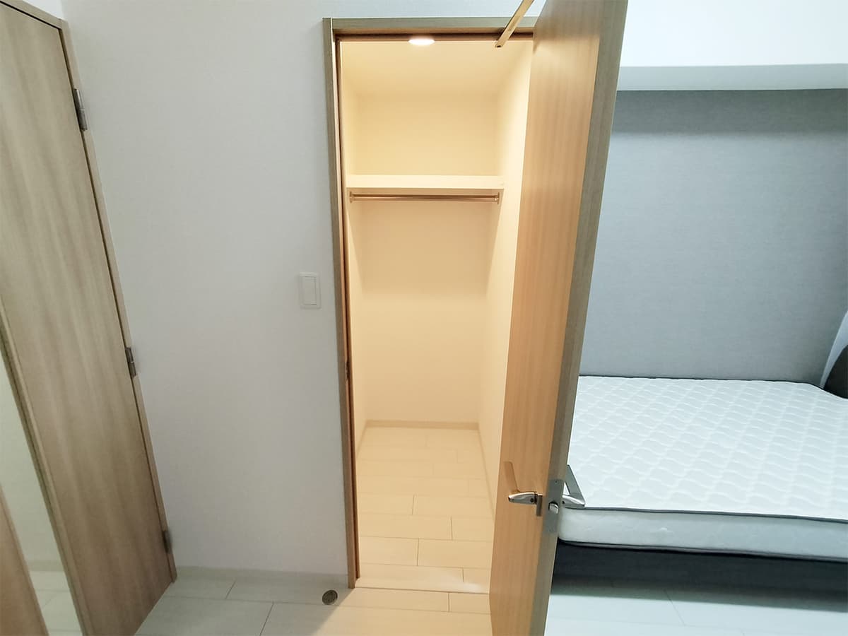 Room image 8