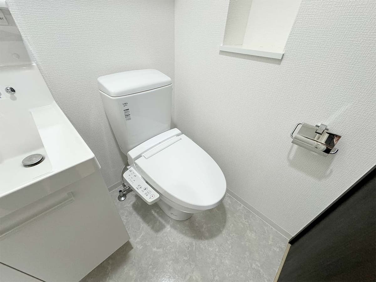 Room image 16