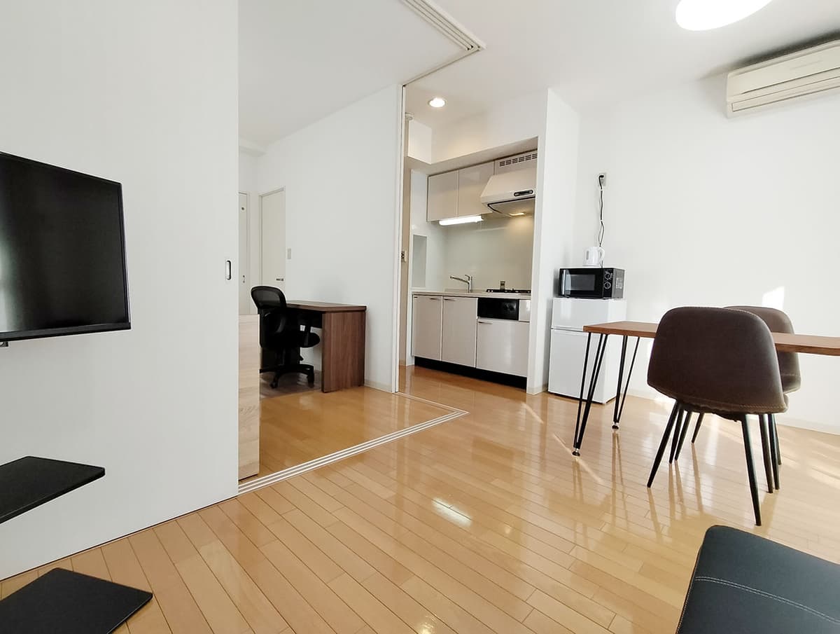 Room image 8