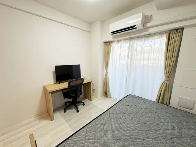 Room image 8