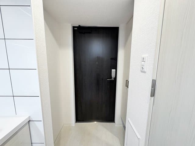 Room image 16