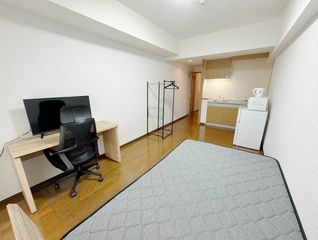 Room image 8