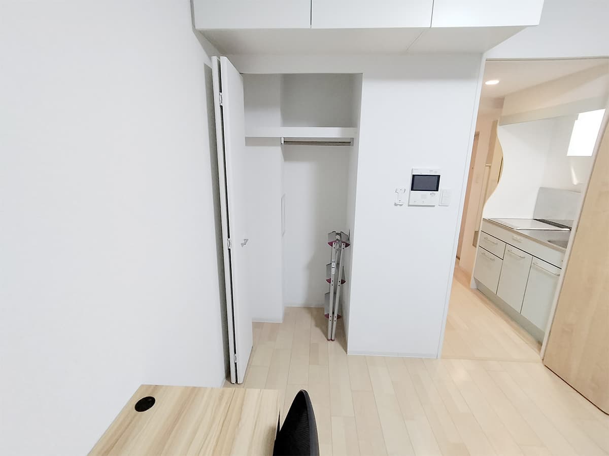 Room image 8