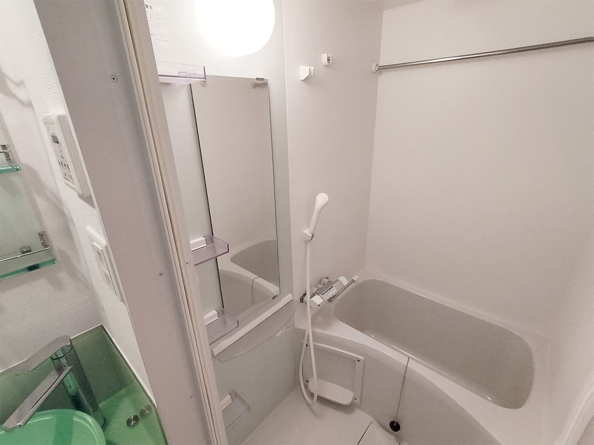 Room image 12