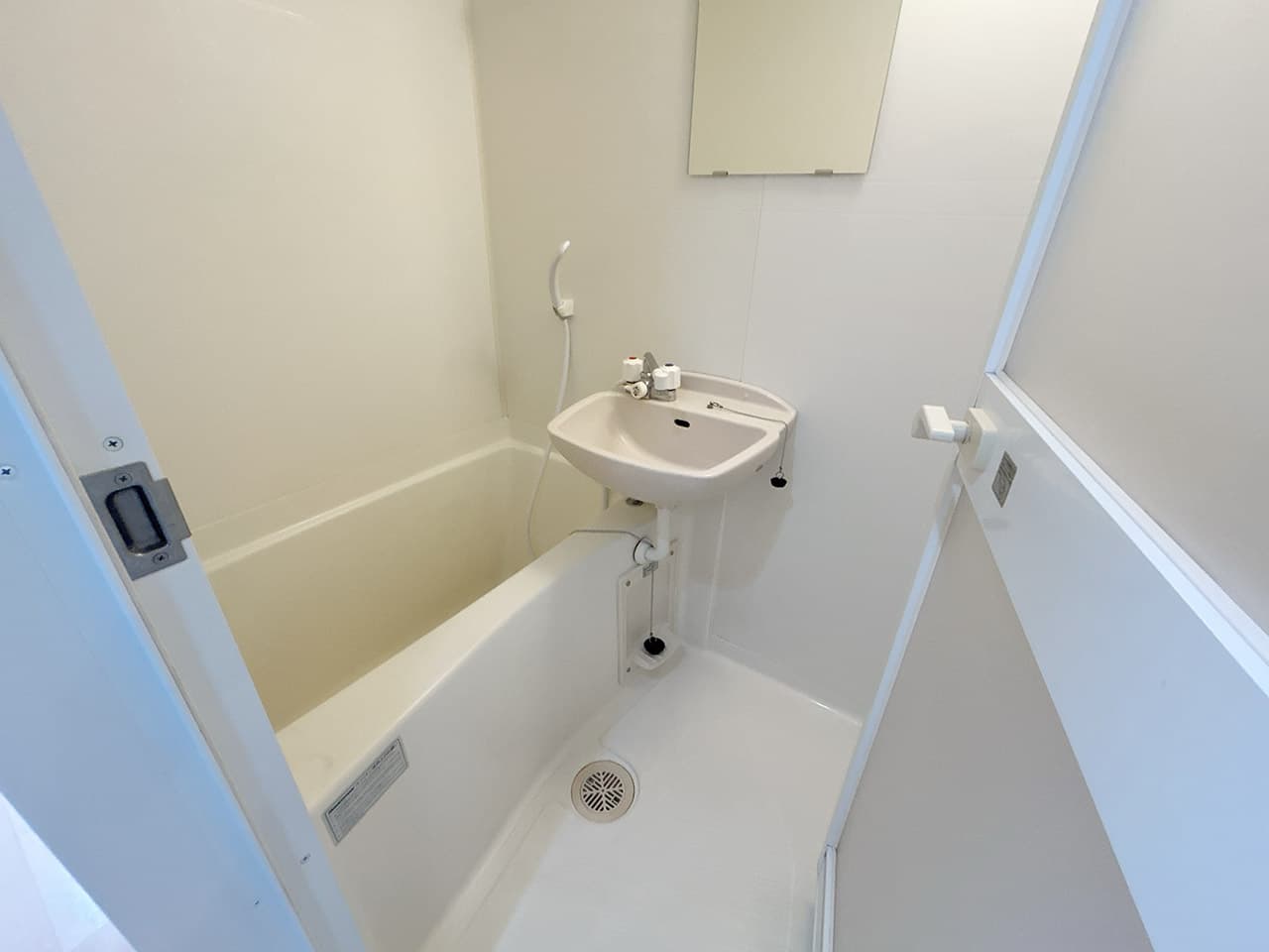Room image 12