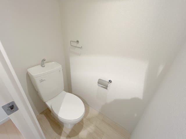 Room image 13
