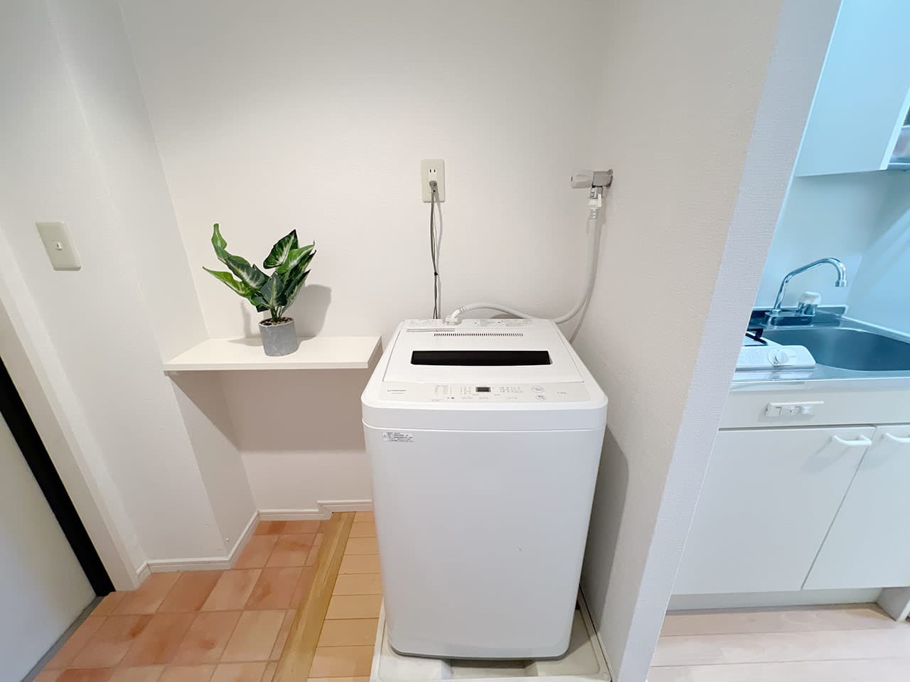 Room image 16