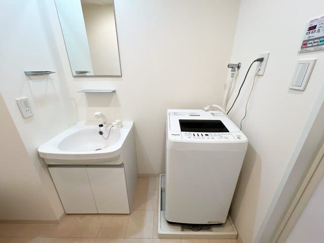 Room image 16