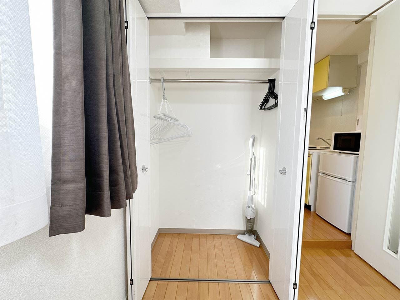 Room image 10