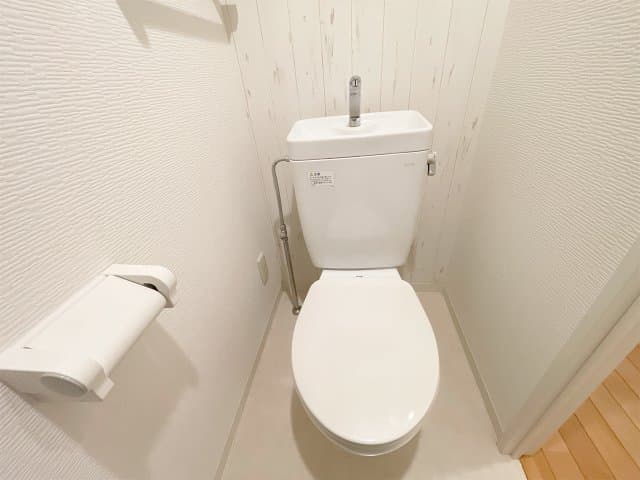 Room image 16