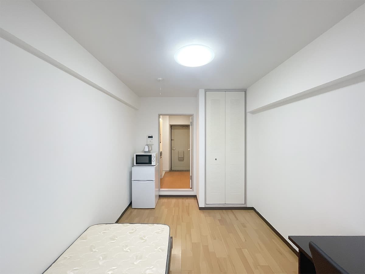 Room image 8