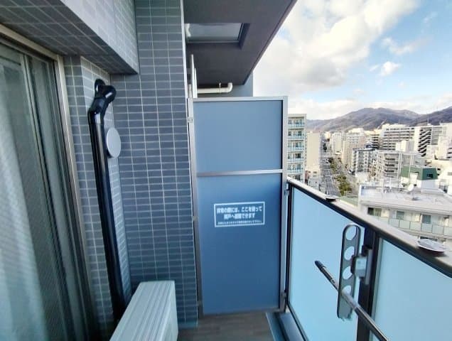 Room image 16