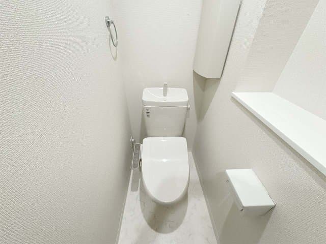 Room image 16