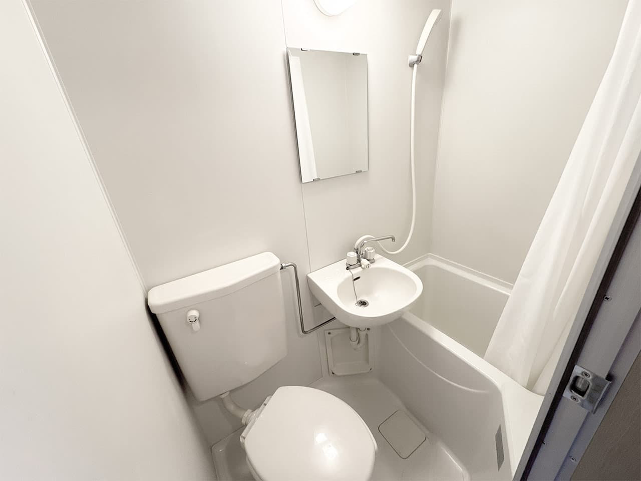 Room image 15