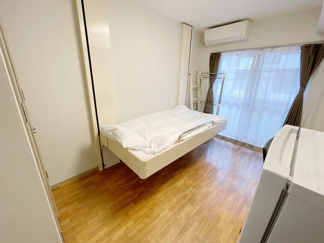 Room image 8