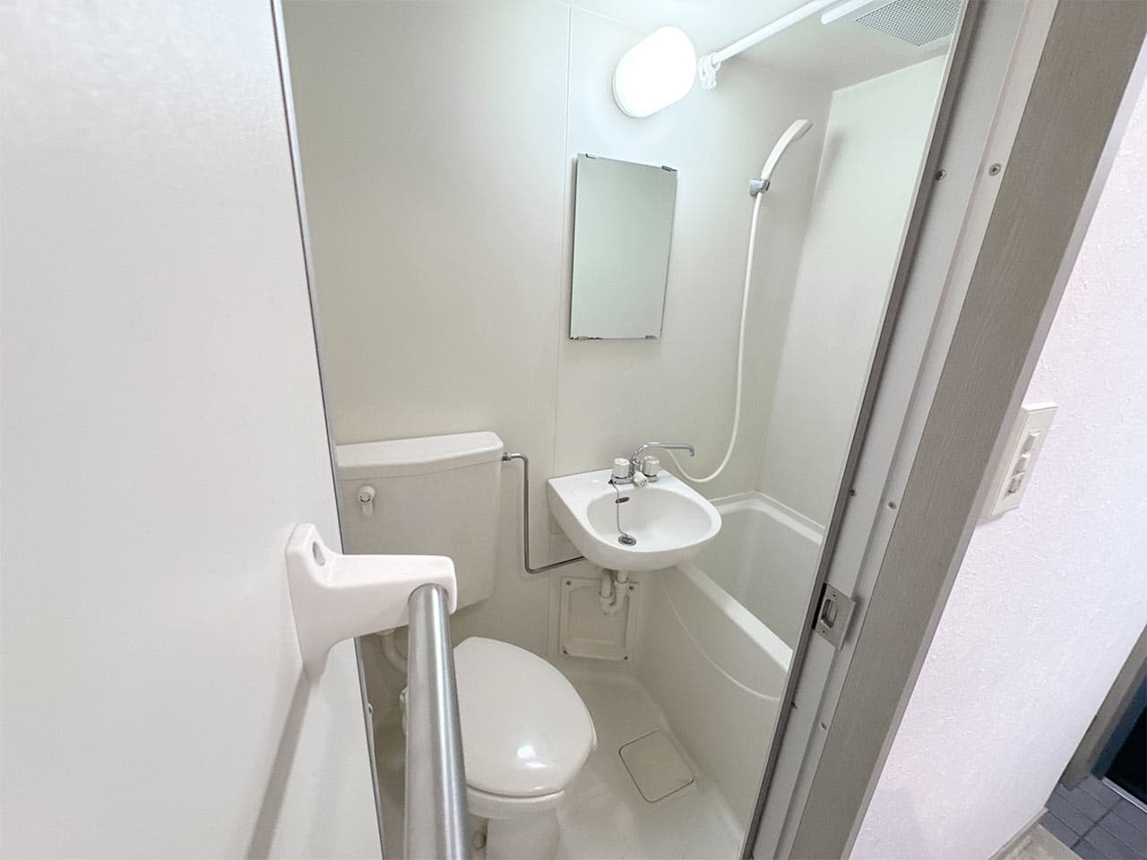 Room image 15