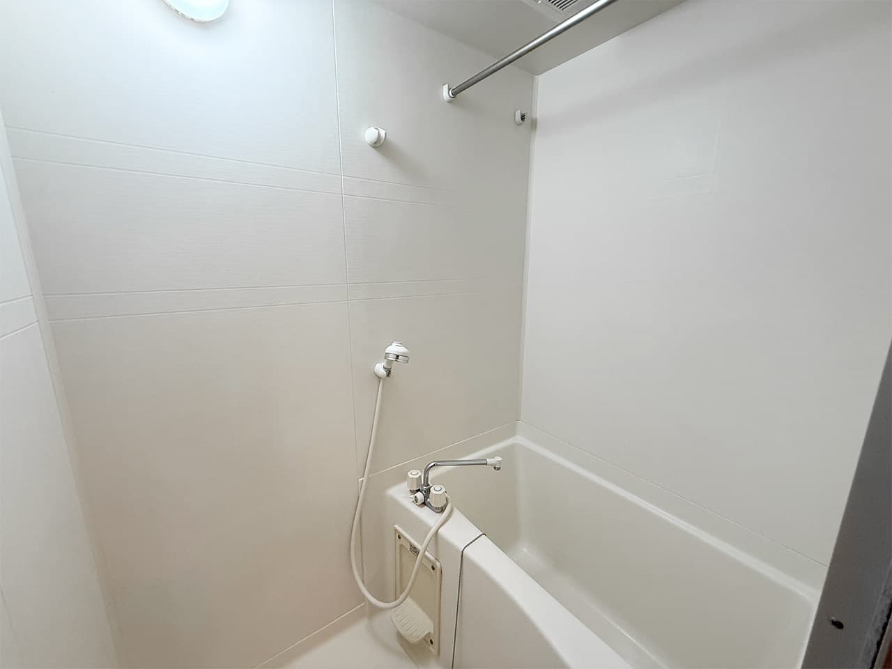 Room image 15