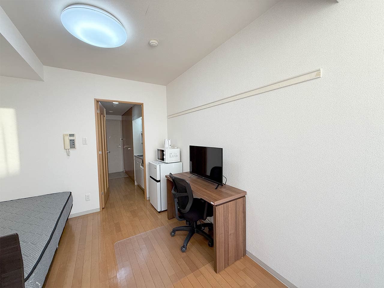 Room image 8